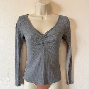Old Navy Gray Ribbed Long Sleeve Top